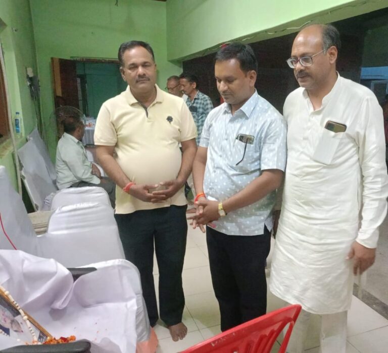 पूर्व जिला भाजपा अध्यक्ष जितेंद्र वर्मा के पितृ शोक में शामिल हुए अशोक साहू पूर्व उपाध्यक्ष ज़िप दुर्ग पूर्व जिला भाजपा अध्यक्ष जितेंद्र वर्मा के पितृ शोक में शामिल हुए अशोक साहू पूर्व उपाध्यक्ष ज़िप दुर्ग