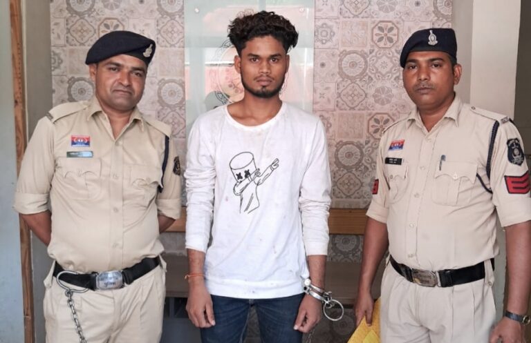 हेमंत कपड़ा दुकान में घुसकर मारपीट करने वाला आरोपी गिरफ्तार